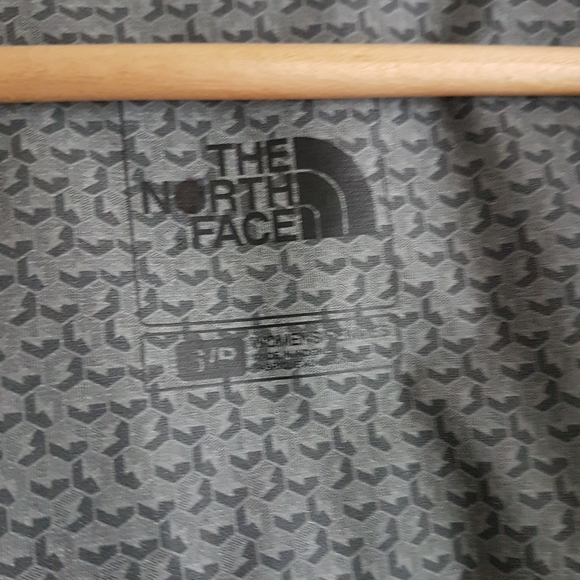 Women's North Face Rain Jacket - Picture 3 of 6